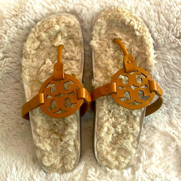 TORY BURCH Miller Cloud Shearling Logo Slide Sandals TB slide - Picture 2 of 4